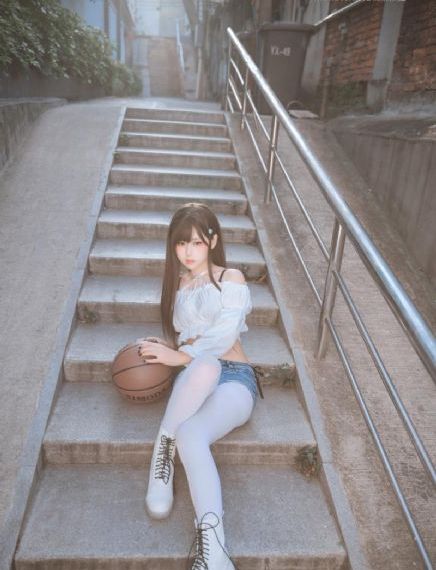 金梅瓶2