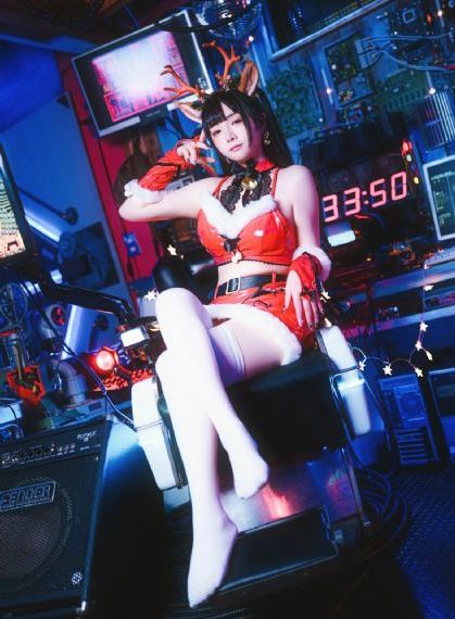 巨龙征服风韵美妇