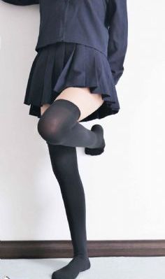 巨乳女士官