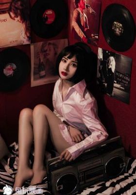 一天电影安妮海瑟薇免费