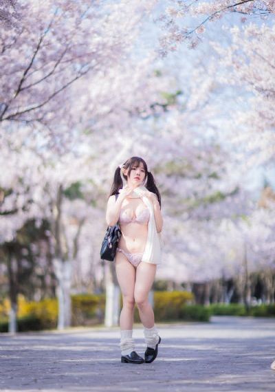 《诱人的飞行》2