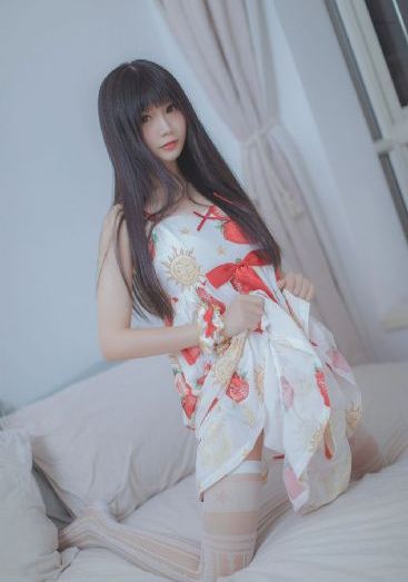 春潮浪漫海棠红